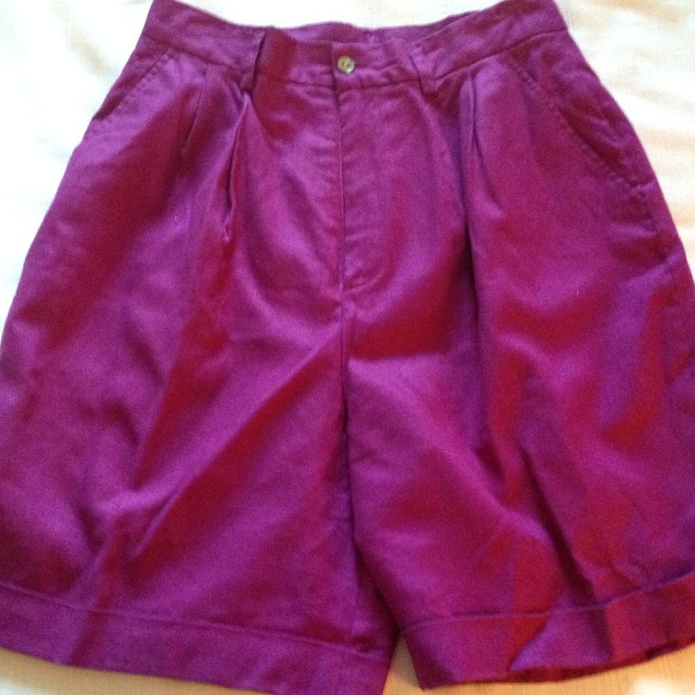 Classiques Women’s Purple Berry Pleated High Waisted Linen Walking Shorts Sz 12